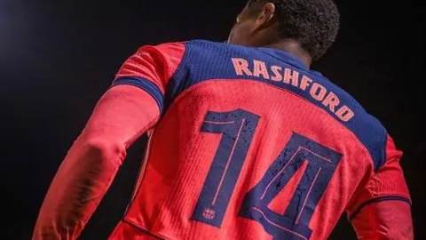 “八冠荣耀传承不息！冯潇霆告别广州队，与荣昊董学升共赴天体战场再掀风云”